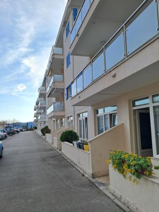 Holiday Home Apartment Budva Extérieur photo